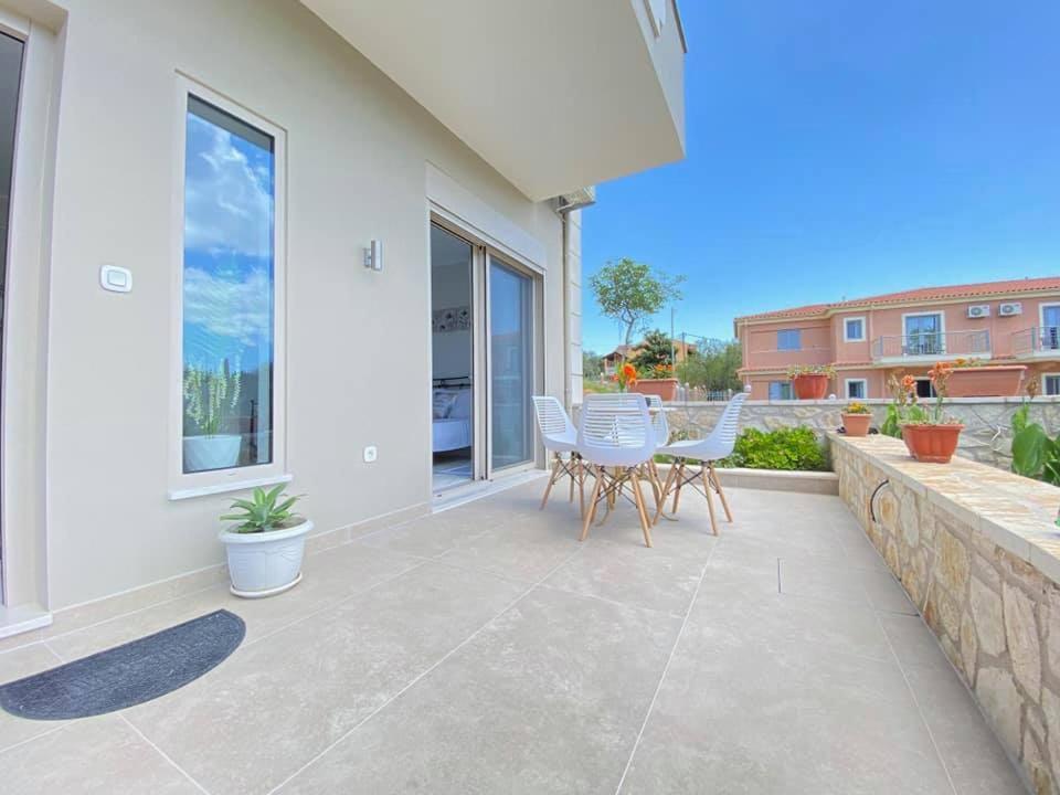 Appartamento Grey Luxury House Ipsos Esterno foto