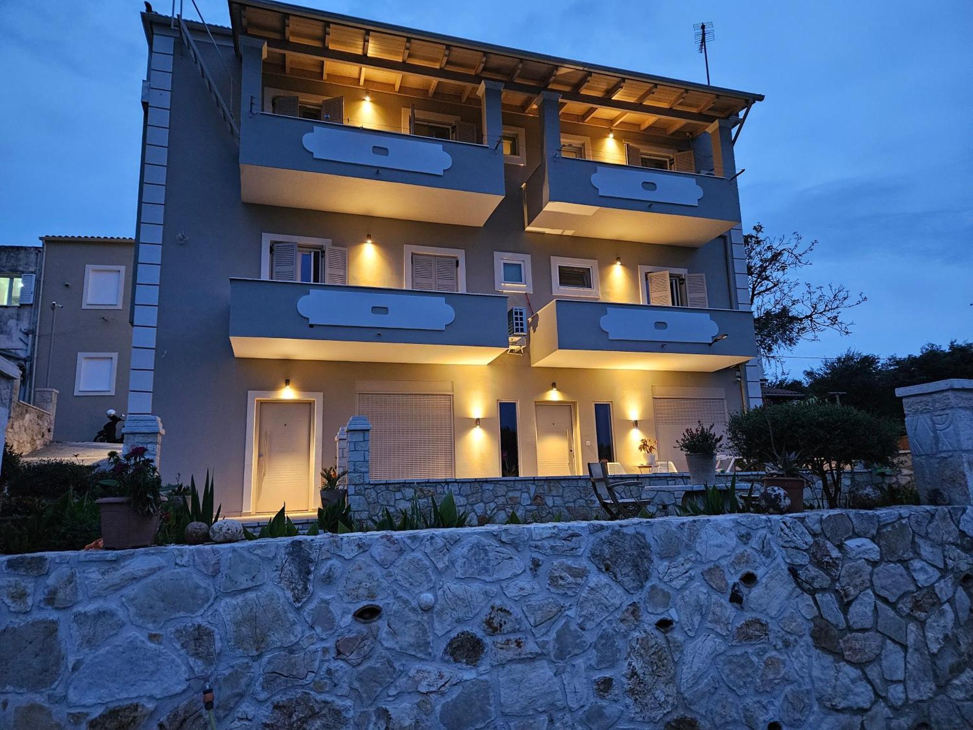 Appartamento Grey Luxury House Ipsos Esterno foto