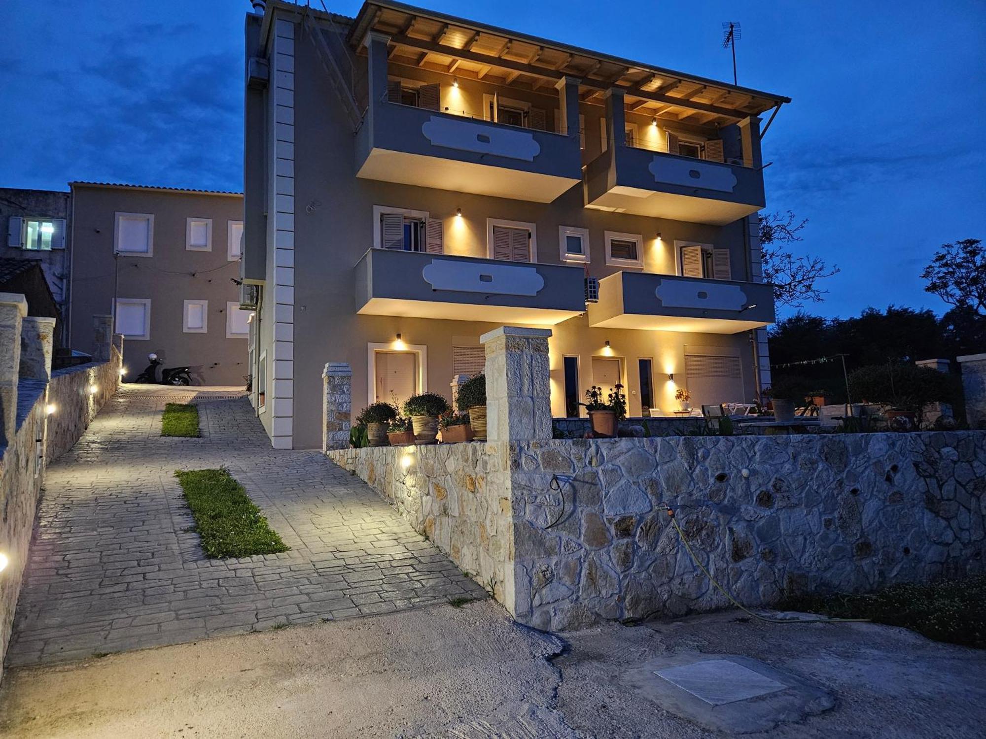 Appartamento Grey Luxury House Ipsos Esterno foto