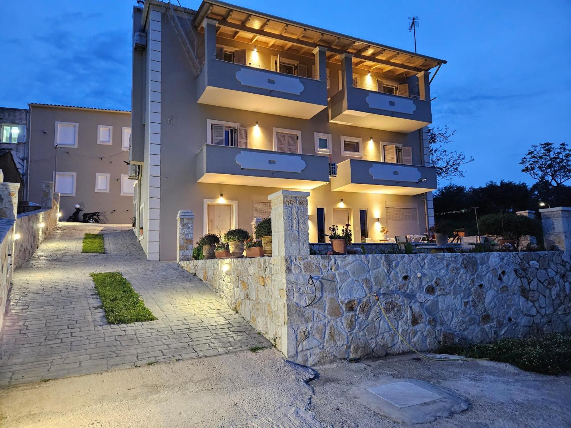 Appartamento Grey Luxury House Ipsos Esterno foto