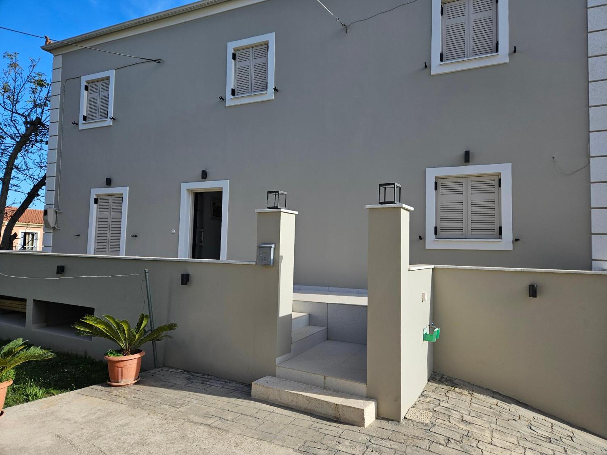 Appartamento Grey Luxury House Ipsos Esterno foto