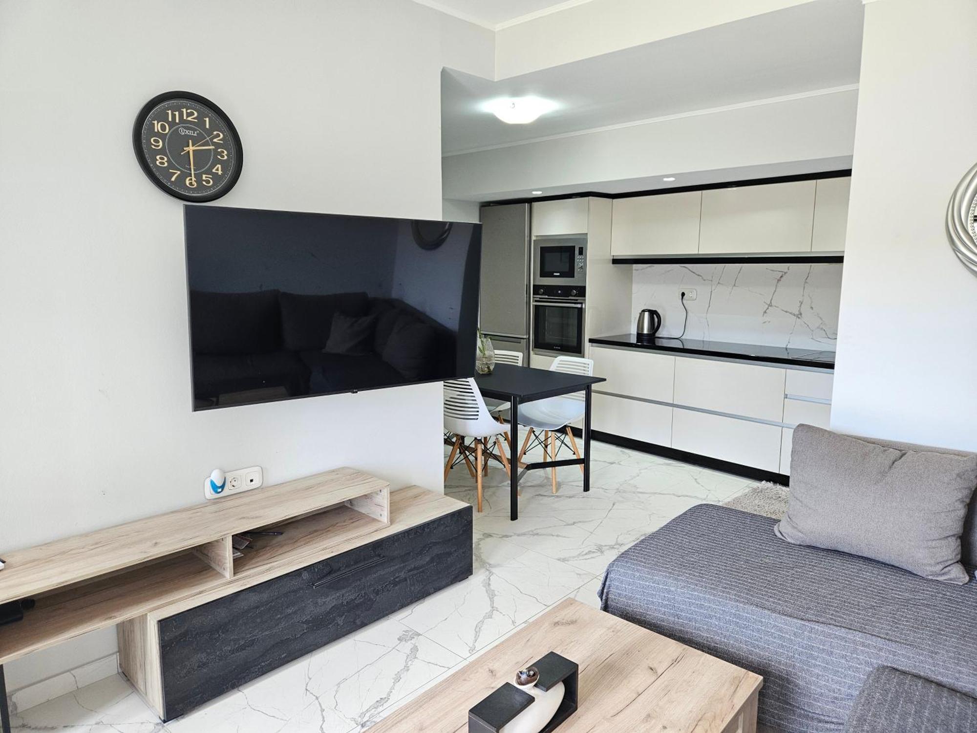 Appartamento Grey Luxury House Ipsos Esterno foto