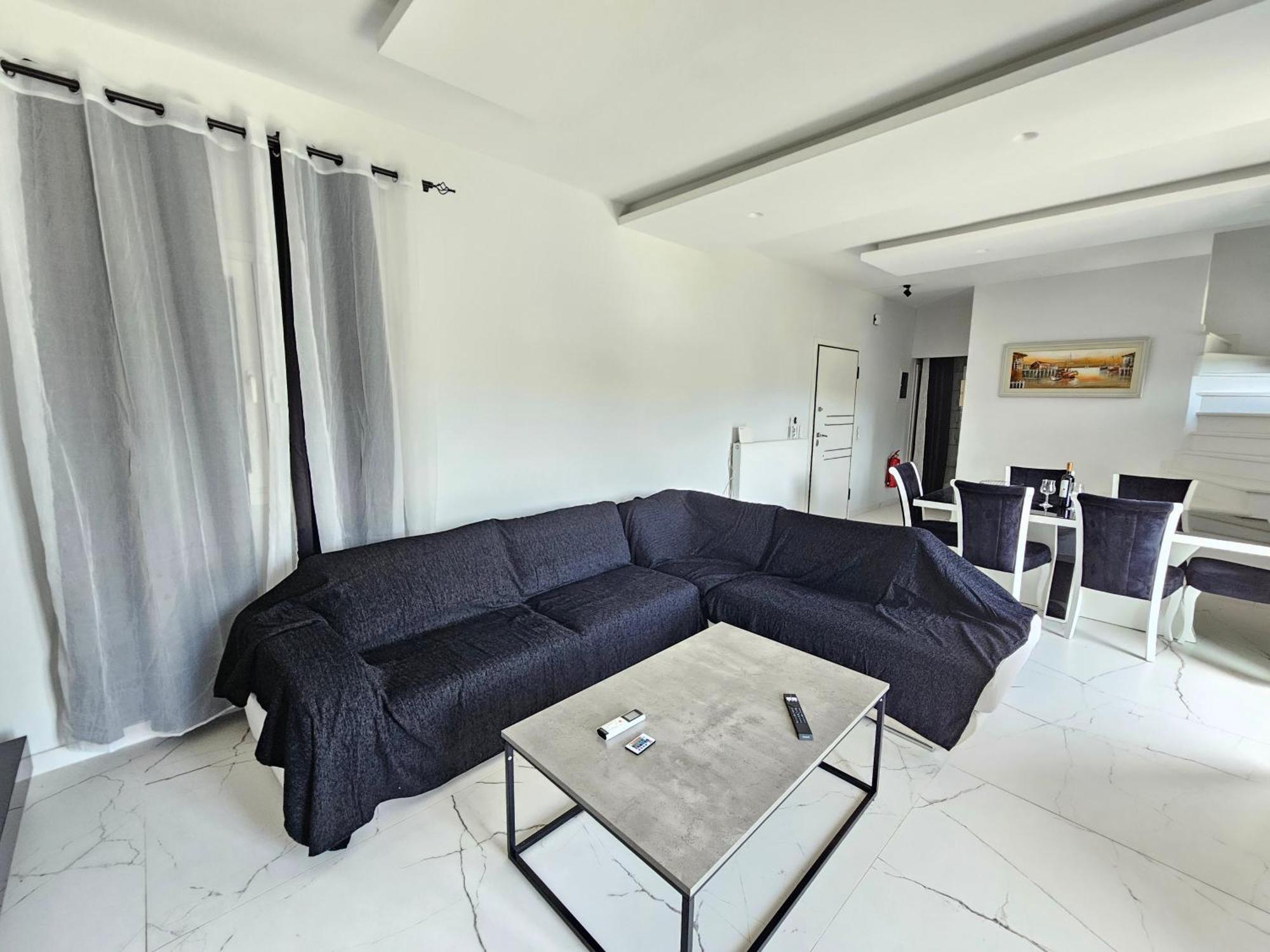 Appartamento Grey Luxury House Ipsos Esterno foto